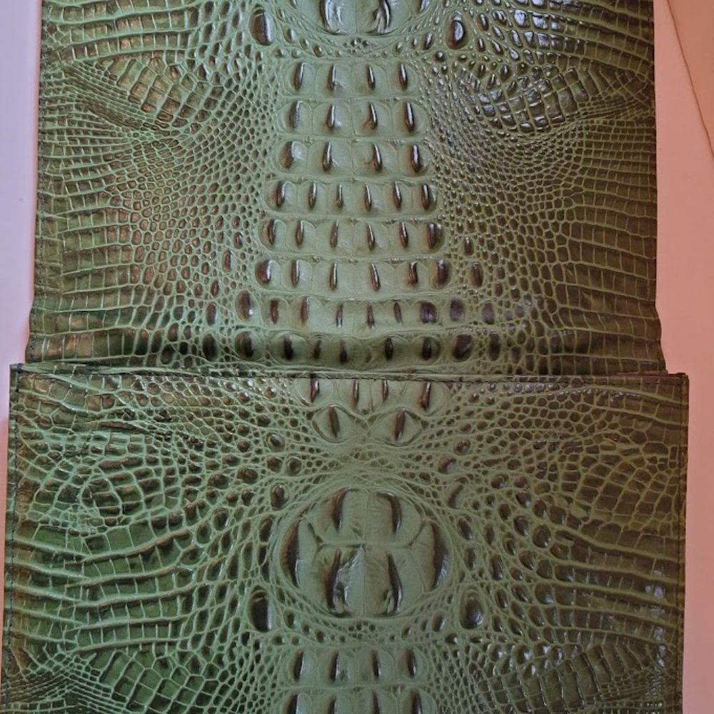 Jack Rabbit Green Purse - Picture 9 of 10